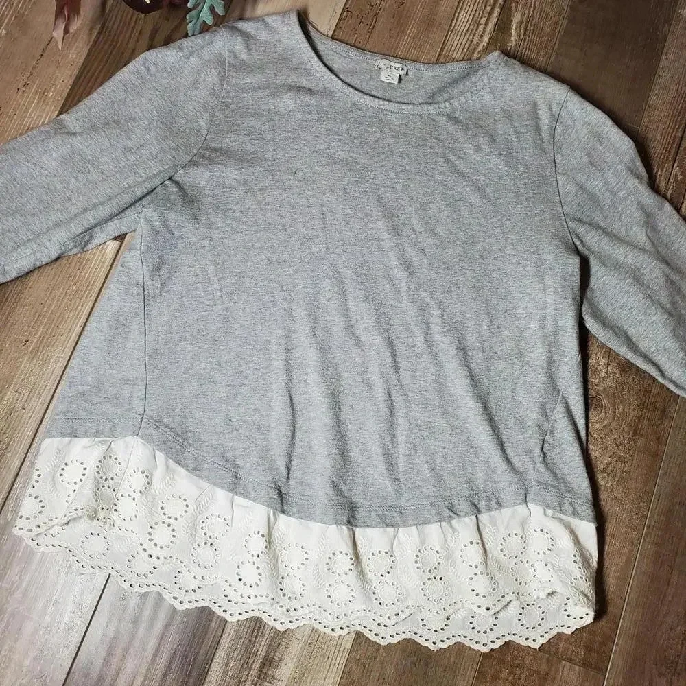 J. by J.CREW Women's Eyelet Lace Hem Gray and White Long Sleeve Top Size XL